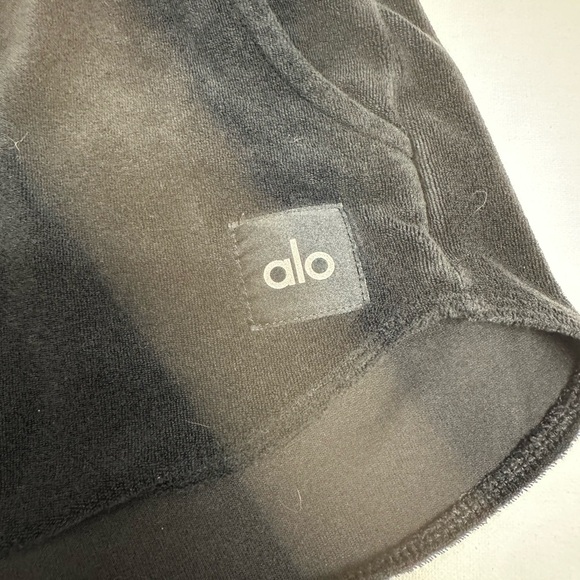 ALO Yoga Women's Terrycloth Black Athletic Shorts - Picture 4 of 6
